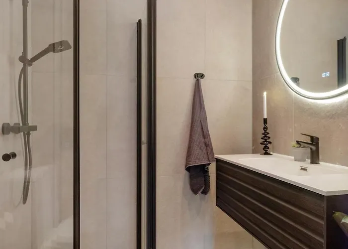 3ff - Newly Renovated In The Middle Of The Centre Apartment